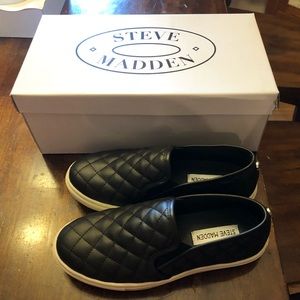 Steve Madden ECENTRCQ SLIP-ON SNEAKER
